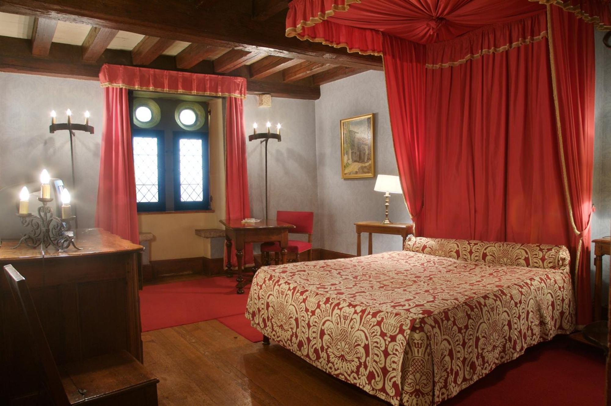 Hostellerie Du Vieux Pérouges Exteriér fotografie